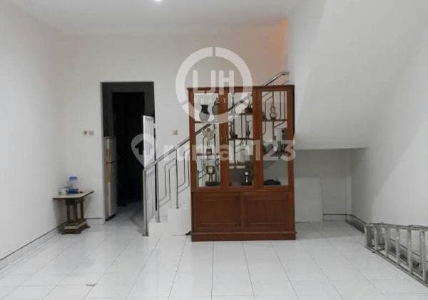 Ready-to-Use Shop House in Tamansari Majapahit
