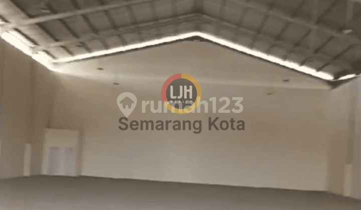 Good Warehouse In Sayung