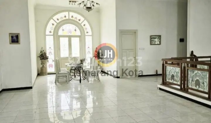 Rumah Mewah Di Bukit Sari