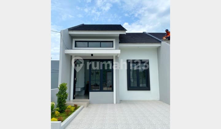 Rumah Modern Minimalis Cicilan 2 JT-an Selatan Surabaya