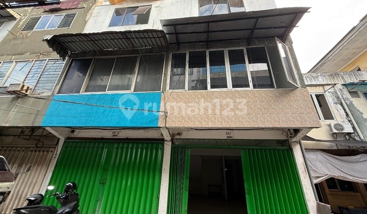 Ruko 3 Lantai Support KPR Lokasi Strategis Pusat Kota Surabaya