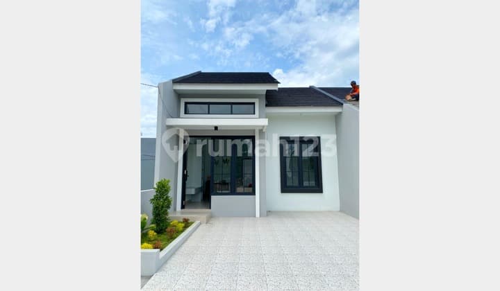 South Surabaya House Installments Around 2 Million
