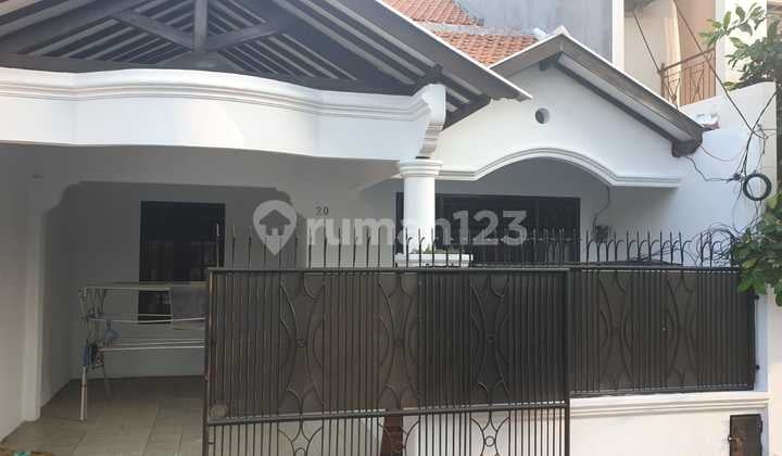 Disewakan Rumah 2Lt, dengan Ramah Lingkungan
