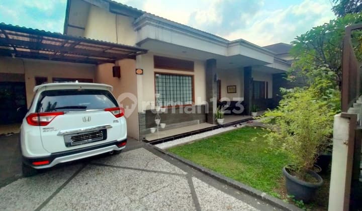Nice Semi-Furnished House in Bumi Kopo Kencana, Bandung City.