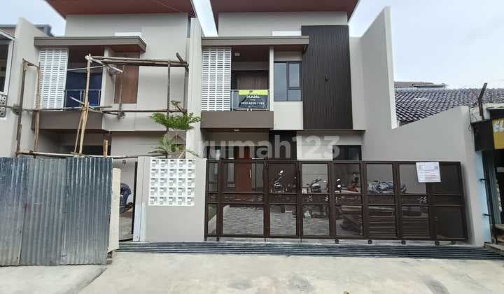 Rumah Baru Lokasi Strategis di Margahayu Raya Soekarno Hatta, Bandung