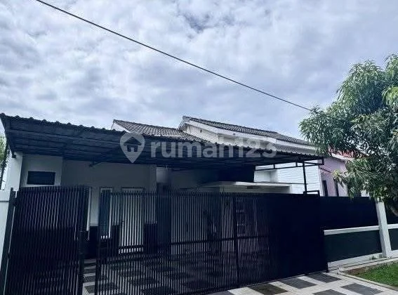 Corner Position House in Balikpapan Regency, Ready to Occupy, Flood-Free