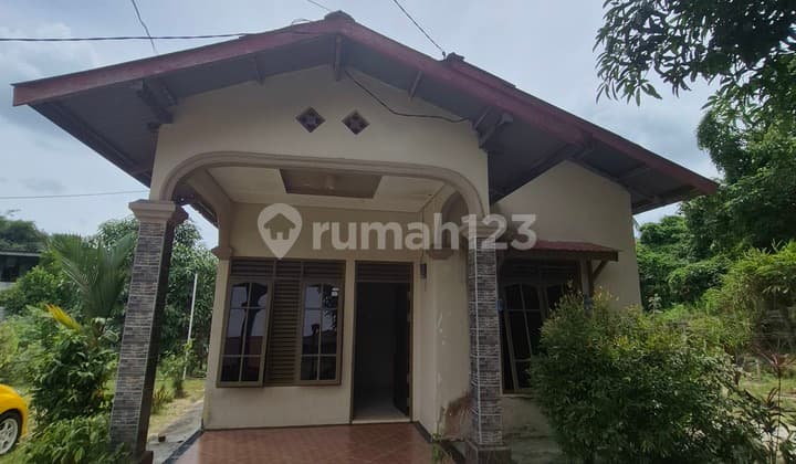 Rumah Second Lahan Luas Dijual Cepat Legalitas SHM Terbaru