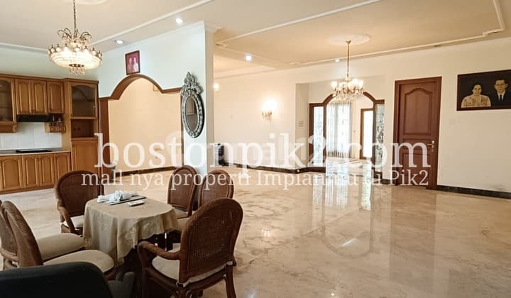 For Sale Roadside Luxury Good House SHM at Jalan Tebet Barat Raya No.660, Tebet Barat, Tebet, South Jakarta City, DKI Jakarta, Indonesia, 12810, Tebet
