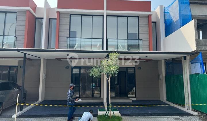 Ready to Occupancy, 2 Floors, Near Port Access