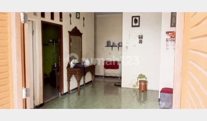 Bu, Rumah Hoek di Kawasan Berkembang Aryana Karawaci, Jalan Lebar