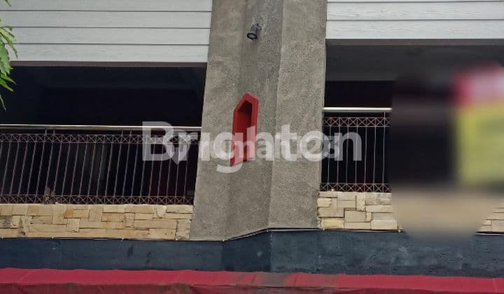 5 Menit Ke Simpang Lima, Miliki Rumah Cantik 3 Lantai. Di Mugas Dalem, Tengah Kota Semarang