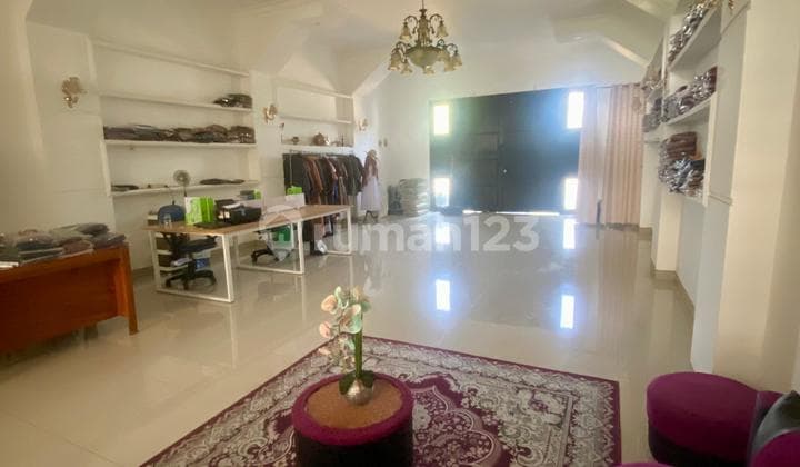 Rumah SHM Mewah 2 Lantai di Pusat Bisnis Sampang Cilacap