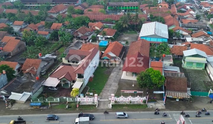 Rumah Bonus Gudang Akses Kontainer Di Kesugihan Cilacap