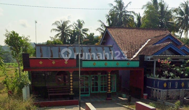 Rumah Shm Samping Jalan Nasional Dekat Ponpes Andalusia Kebasen