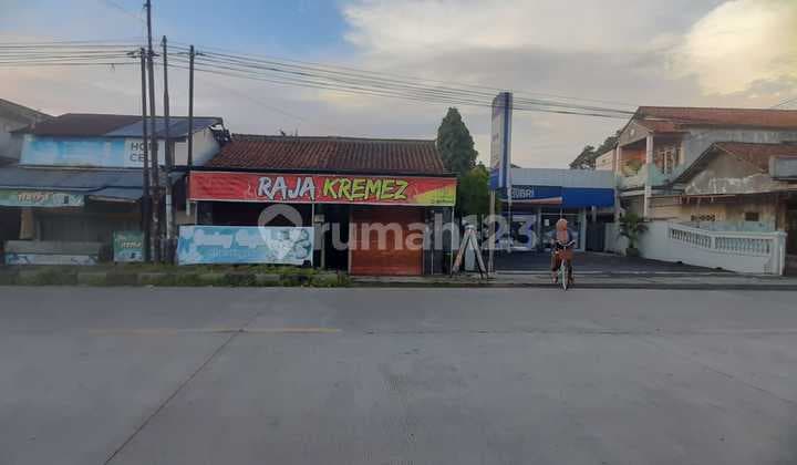 Rumah Dan Tempat Usaha Di Dekat Pasar Pusat Bisnis Sampang Cilacap