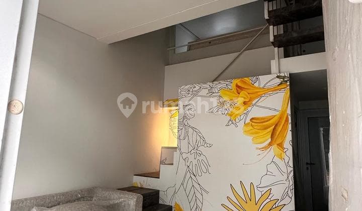 Rumah 2 Lantainsemi Furnished Carport 2 Mobil Dekat ke Tol di BSD