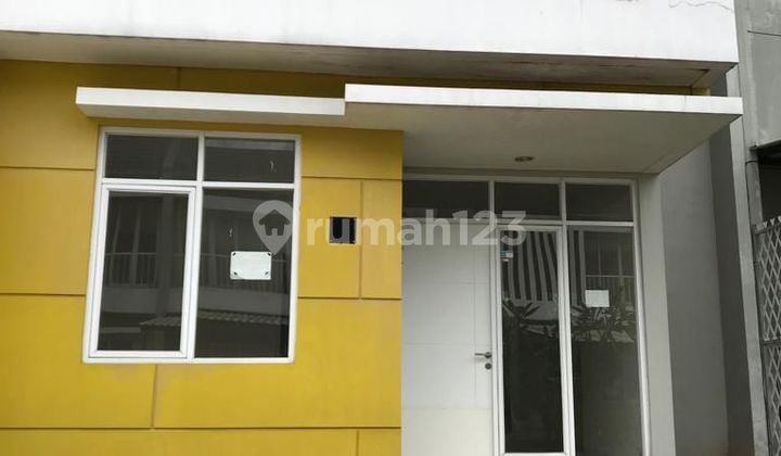 Rumah 2 Lantai SHM Unfurnished Harga bisa Nego di Serpong