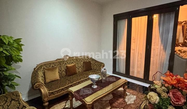 Rumah Hadap Utara 2 Lantai Semi Furnished PPJB Siap Huni di BSD