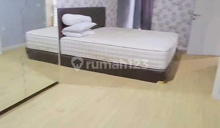 Rumah 2 Lantai Sudah SHM Semi Furnished Dalam Cluster di BSD