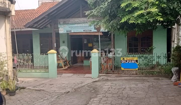 Dijual Murah Rumah Pinggir Jalan Raya di Bandung Lokasi Strategis