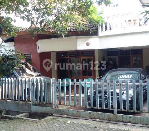 Jual Cepat Rumah Hitung Tanah Aja di Taman Kedoya Baru