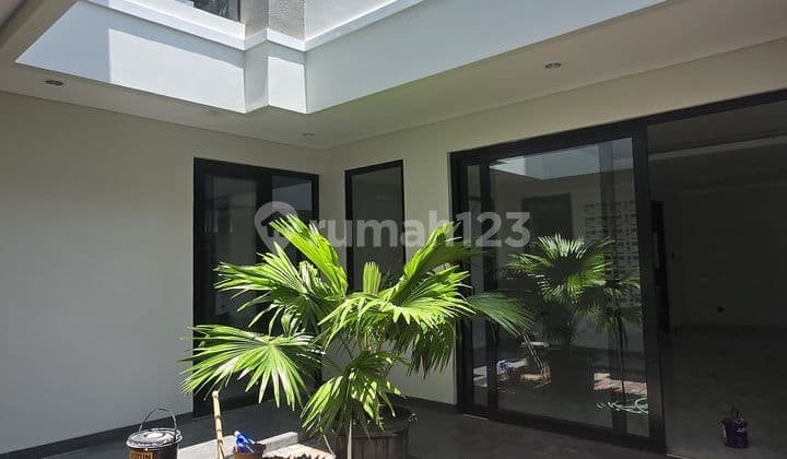 Rumah SHM dengan Pavilion di LT 2 Semi Furnished di BSD Tangsel
