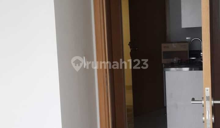 Apartemen Dijual Cepat View Pool dan Golf Course di Kemayoran
