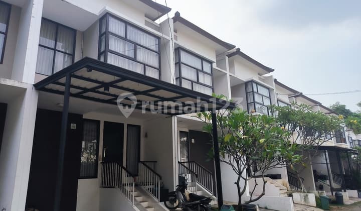 FOR SALE HOUSE In The Villas Serpong Cluster