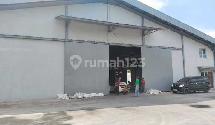 Neat Ready-to-Live Warehouse in Semper Cilincing, North Jakarta