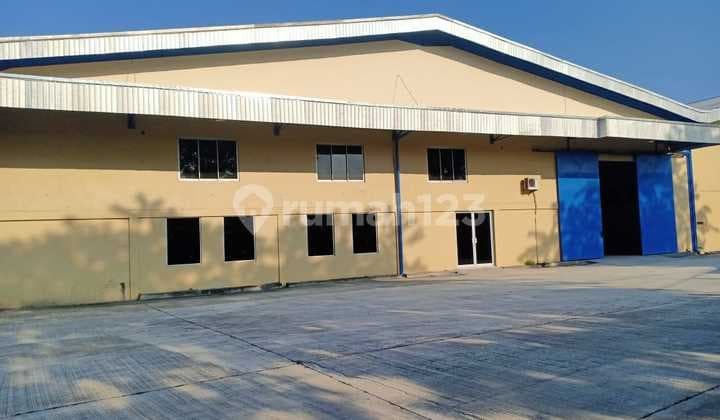 Strategic Commercial Warehouse on Sultan Agung Main Road, Bekasi City