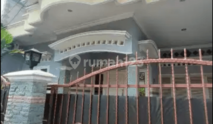 Disewakan Rumah Tengah Kota di Mugas Barat Semarang Selatan