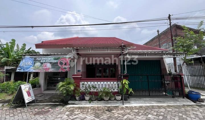 Rumah di Merpati Barat Dekat Jalan Raya Arteri Pedurungan