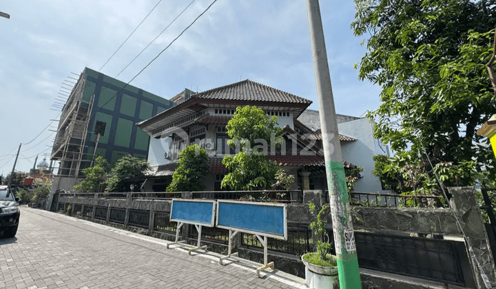 2-Story House Hook Position on the Side of Supriyadi Main Road, Pedurungan, Semarang