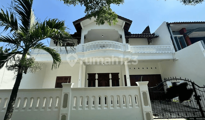 Rumah 2 Lt Posisi Hook Di Jl. Bukit Menur, Sendangmulyo, Tembalang, Semarang