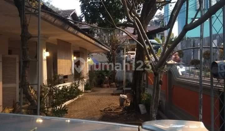Rumah Kolonial Belanda dan Bali di Jl. Cinde Barat Candisari