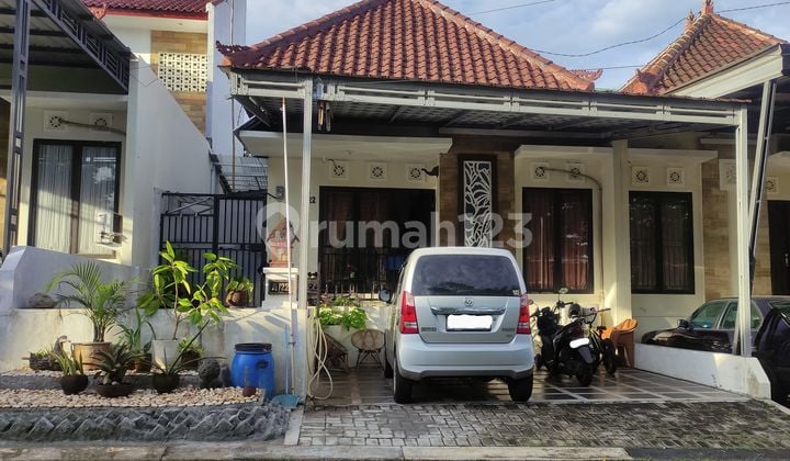 Rumah di Perum Bale Nirvana, Beringin Ngaliyan, Depan Taman