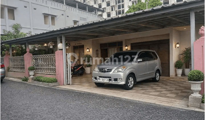 Rumah Asri di Perum Bina Marga Jl Durian Raya Banyumanik Semarang