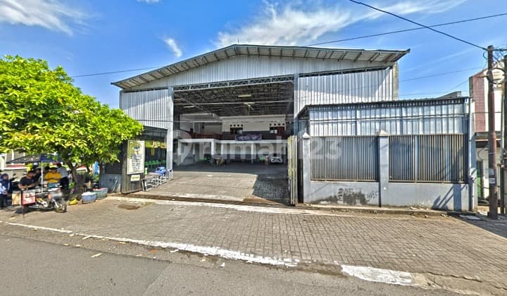 Tempat Usaha di Lamongan Raya Sampangan Gajahmungkur Semarang