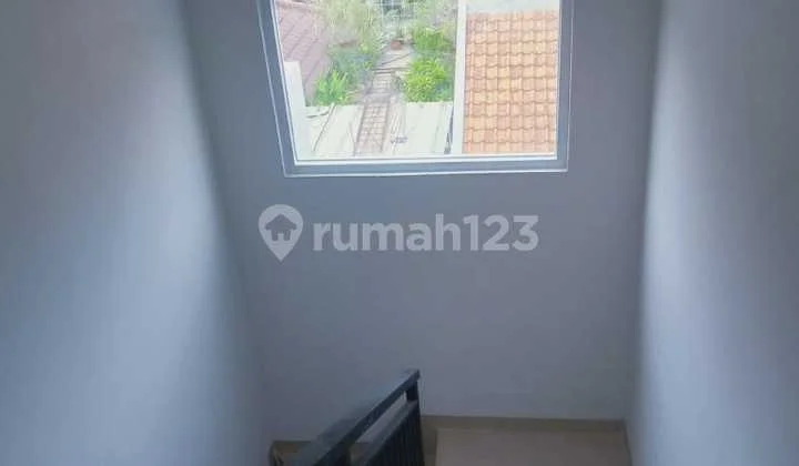 Rumah Baru Satu2 Nya di Dalam Perumahan Kavling Dki Desain Skandinavian Modern 2,5 Lantai Rumah Baru Satu2 Nya di Dalam Perumahan Kavling Dki Desain Skandinavian Modern 2,5 Lantai