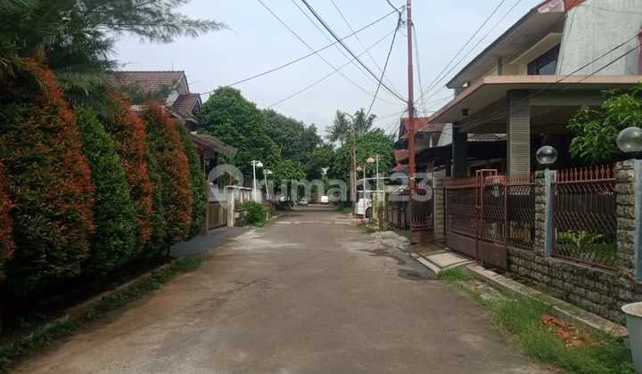 Rumah Murah Dalam Perumahan Jalan Lebar dengan Tanah yang Luas