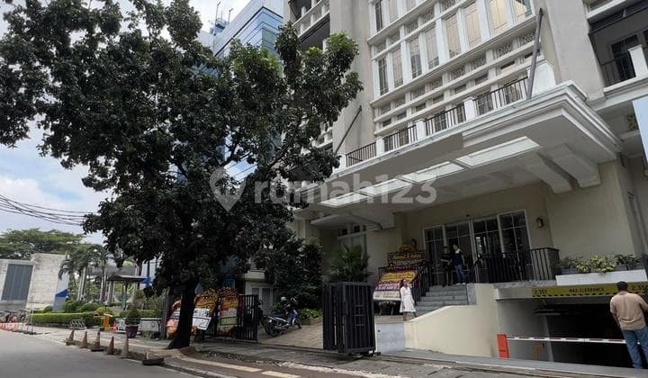 Gedung Kantor 8 Lantai di Thamrin Jakarta Pusatsangat Strategis