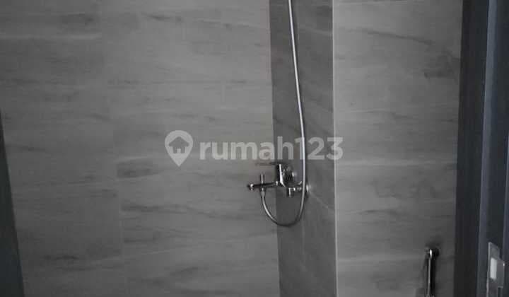 Collins Boulevard Gading Serpong Apartment Studio Type Brand New