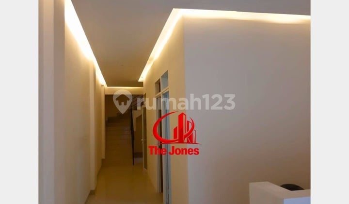 Disewakan Ruko 3,5 Lantai Siap Huni Lokasi Strategis Dgg01-0538Js