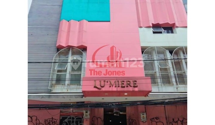 For Rent 5-Story Linked Shop House in Strategic Location Dgg01-0375Js