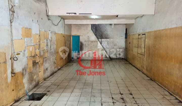 Disewakan Ruko Siap Huni 1,5 Lantai Kawasan Palmerah Dgg01-0451Jb