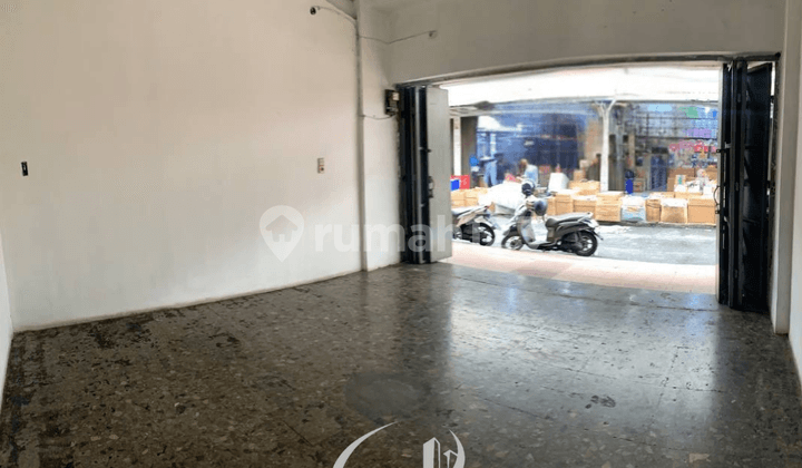 Bebas Banjir Ruko, 1 Lantai, Dekat Perbelanjaan, Siap Huni