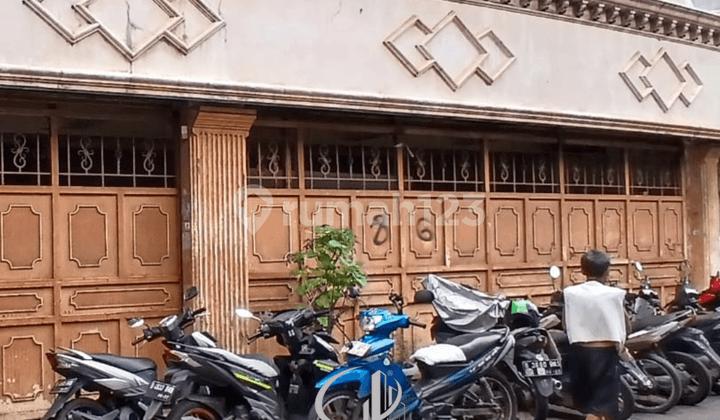 Siap Huni, Ruang-Usaha, 1 Lantai di Tambora, SHM, Bebas Banjir,