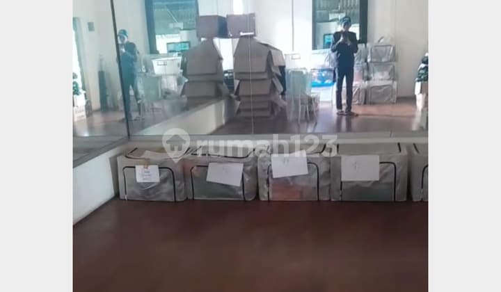 Disewakan Kios Murah Lokasi Strategis Siap Huni Dgg01-0308Jb