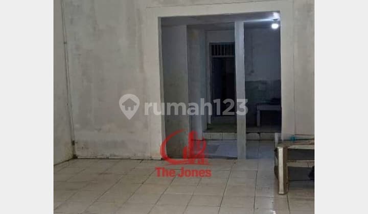 Disewakan Kios Siap Huni Area Padat Lokasi Strategis Dgg01-0346Jb