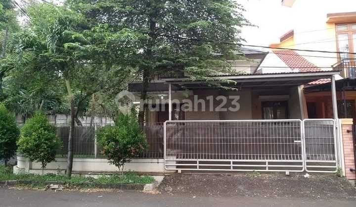 Affordable Corner House for Sale, Neat Standard, in Pulo Gebang Complex.